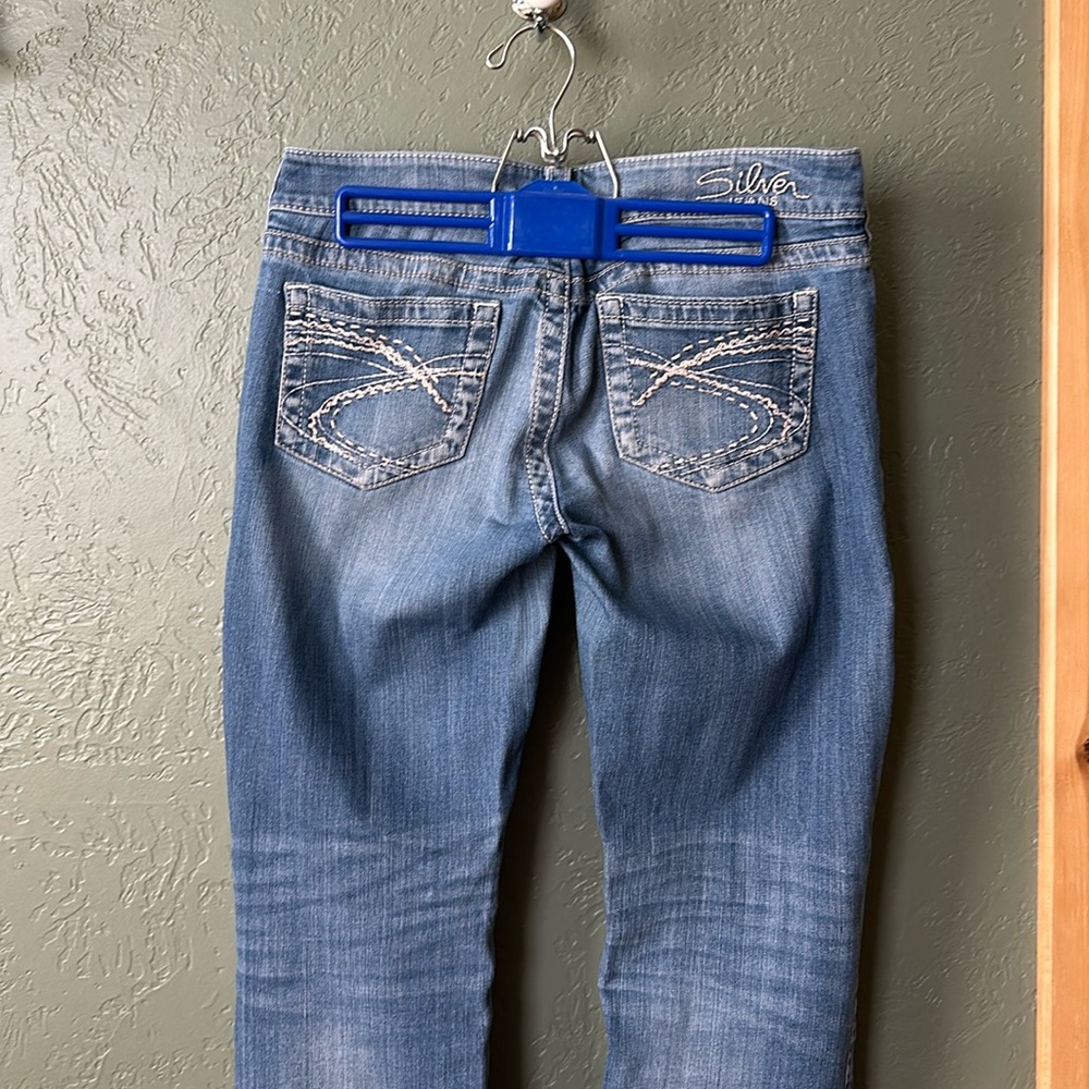 Silver Aiko jeans! So soft. No holes. Women’s 28/33